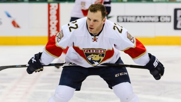 shawn-thornton-panthers-nhl-1300.jpg